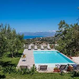 Maria Con Piscina E Vista Mare Villa